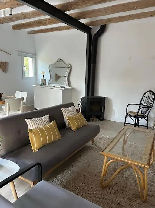 Cal Moline 1 Apartment Avia