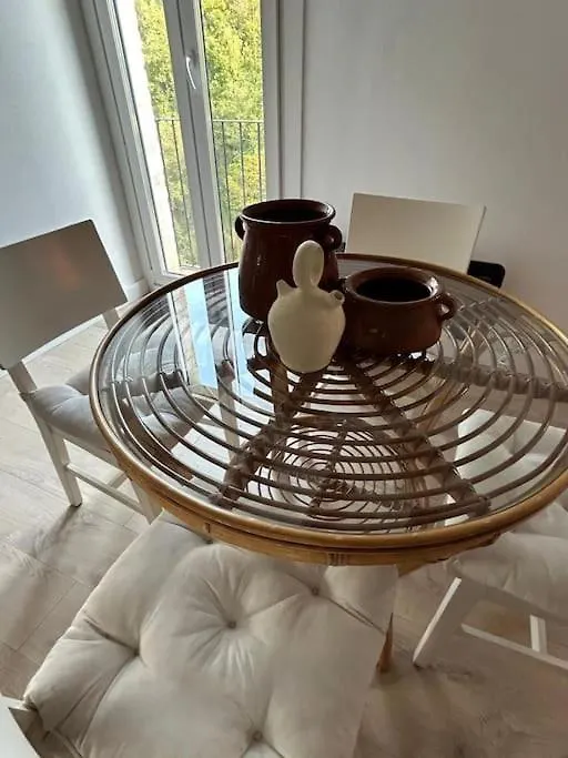 Cal Moline 1 Apartment Avia