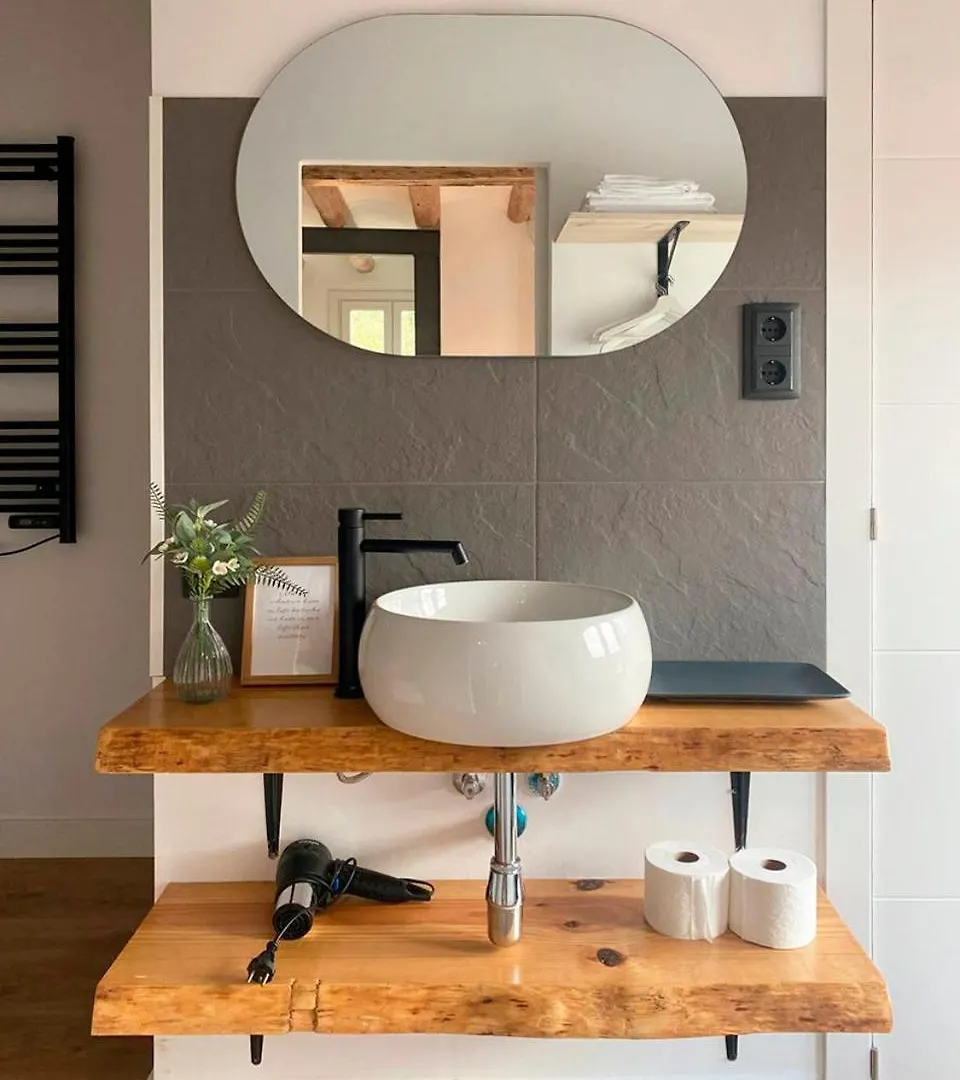 Cal Moline 1 Apartment Avia